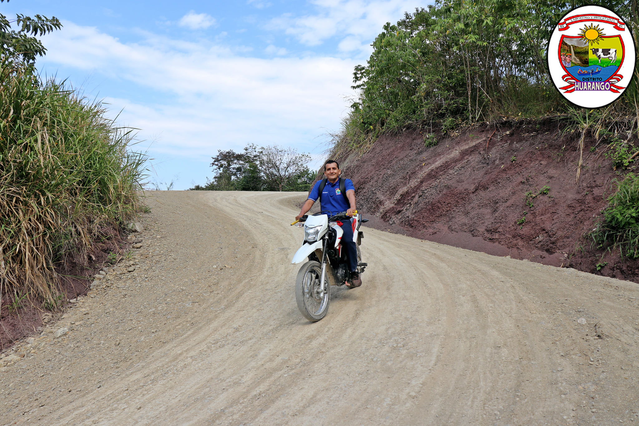 LA MUNICIPALIDAD DE HUARANGO CULMINO EL MEJORAMIENTO DE LA CARRETERA AL CASERÍO SILLAPE